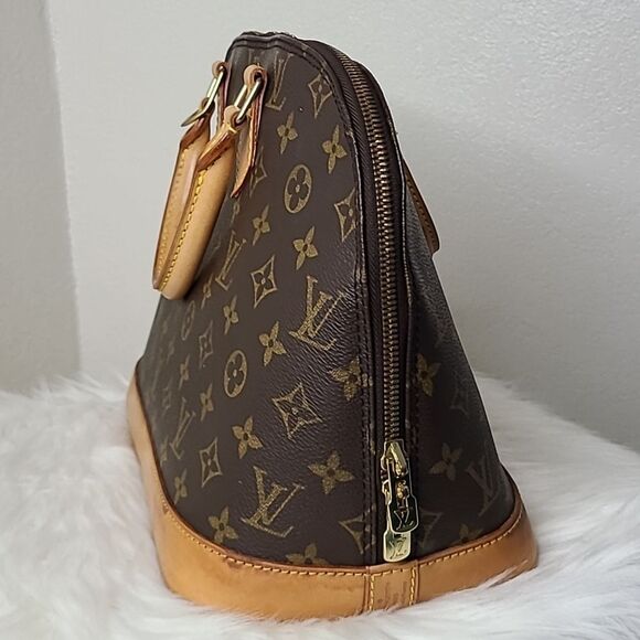 💯Authentic Louis Vuitton Alma Handbag🍀 - Picture 7 of 16
